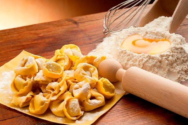 Romagna mia: Folklore et Saveurs Anciennes Romagna mia: Folklore et Saveurs Anciennes